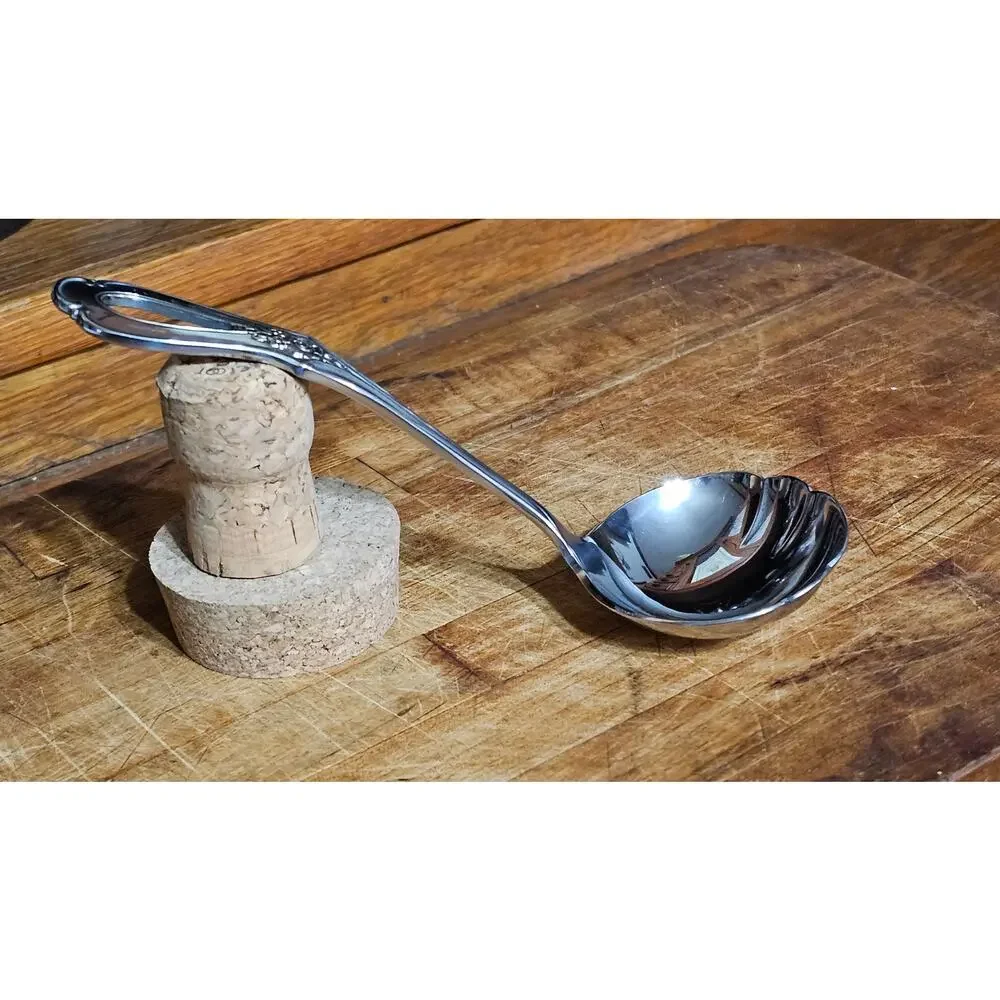 Oneida Toujours Stainless Gravy Ladle Vintage Sauce Serving Spoon Flawless Shine